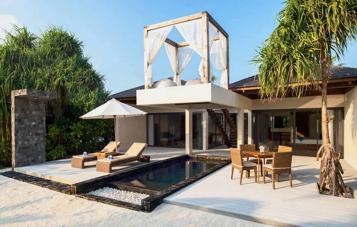 Mövenpick Resort Kuredhivaru, Malediwy
