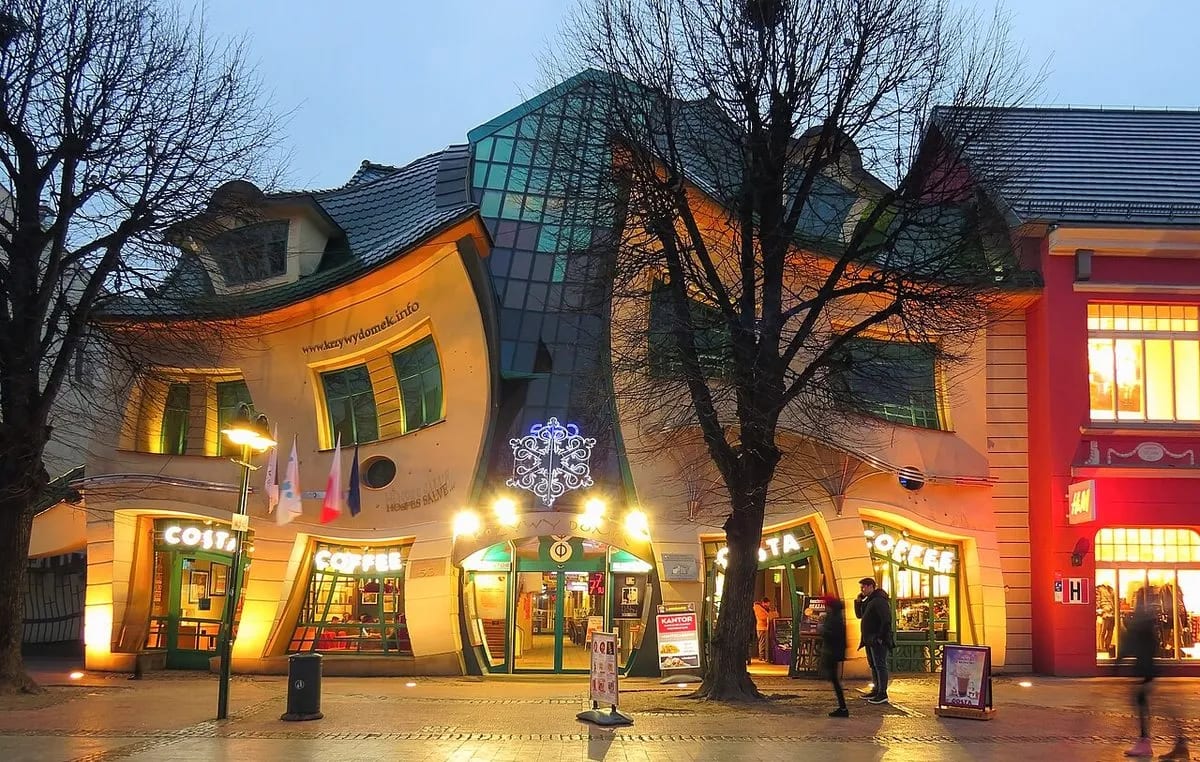 Krzywy Domek Sopot, Sopot